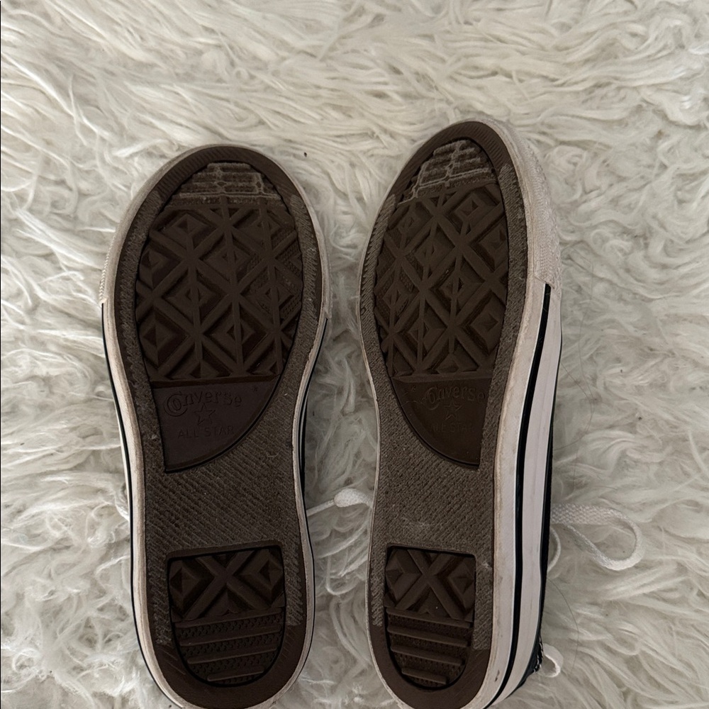 Converse Classic Black and White Chuck Taylor Kids ‘ Sneakers 2 - Picture 6 of 6